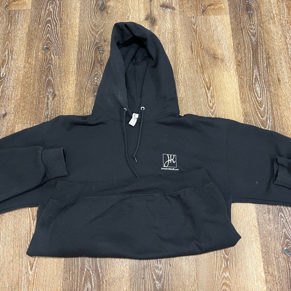 One of the most popular brands in Canada, every nice feel, new gently used. - Picture 3 of 4